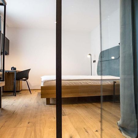 Vault Hotel Ljubljana Bagian luar foto