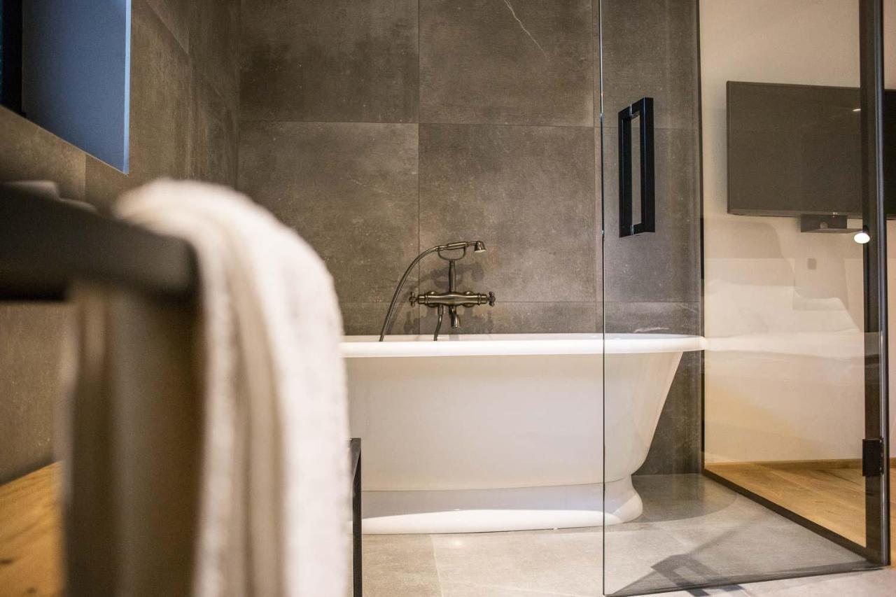Vault Hotel Ljubljana Bagian luar foto