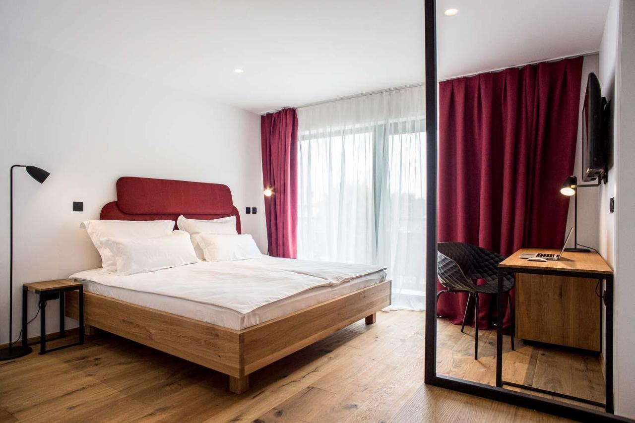 Vault Hotel Ljubljana Ruang foto